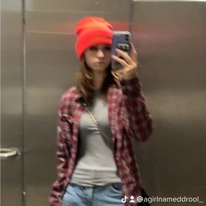 Meet your Posher, Scarlette